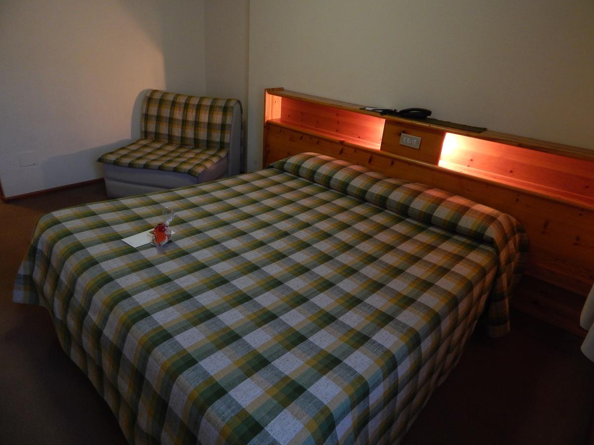 Hotel Valdotain Вильнёв Экстерьер фото